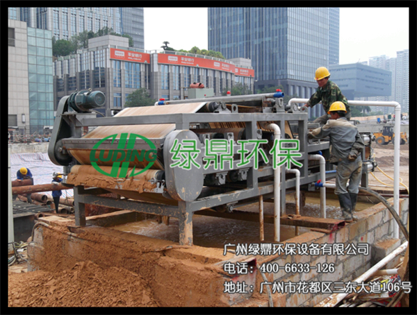 泥漿脫水機(jī)：打樁建筑泥漿處理設(shè)備 2